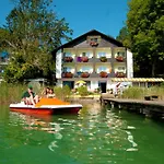 Haus Am Affittacamere 4*