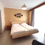 Haus Am 4*